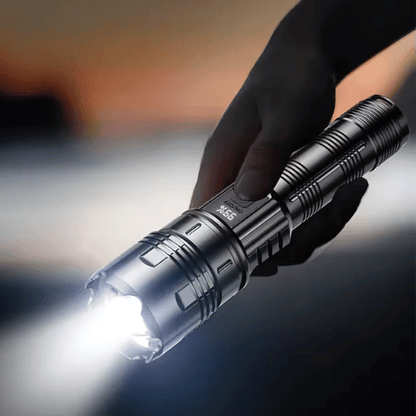 LINTERNA LED POTENTE